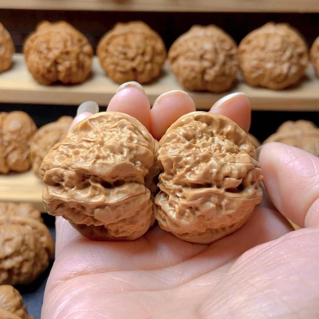 文玩核桃吊坠蛤蟆头