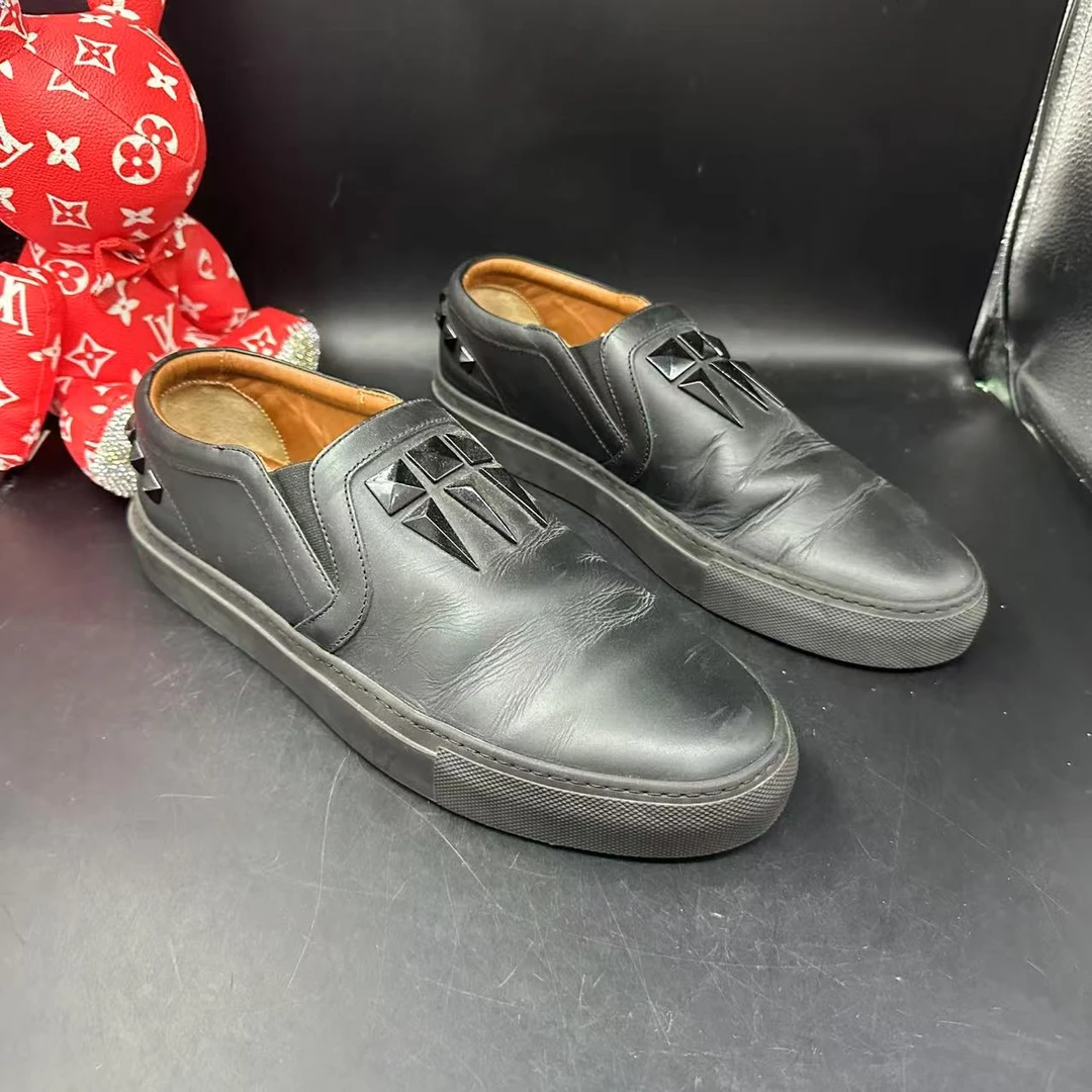 95新 Givenchy/纪梵希 【AO福利】42欧码 男士黑色一脚蹬鞋ao261