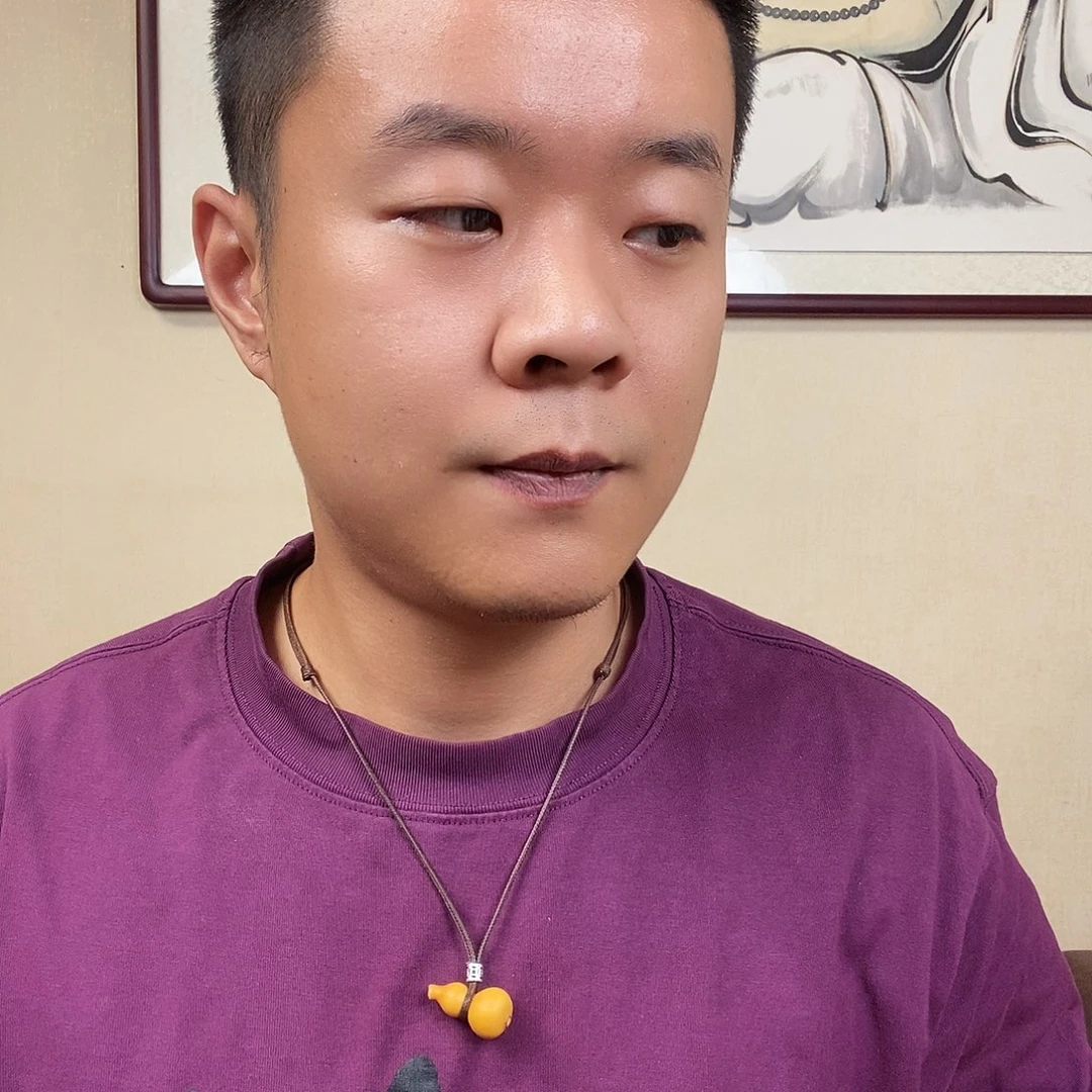 王***万吊坠柏香籽/百香籽