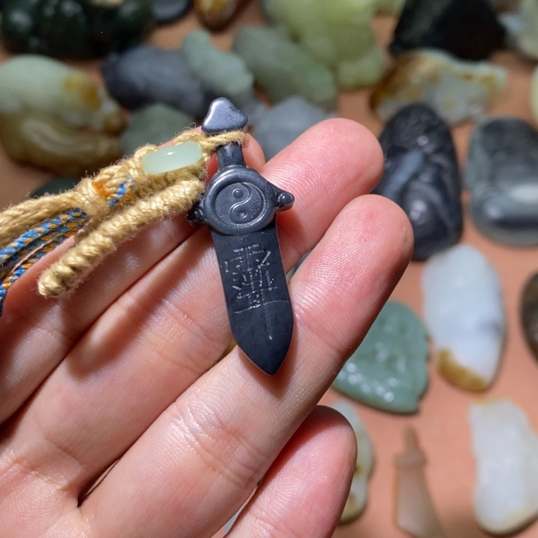 未镶嵌和田玉挂件