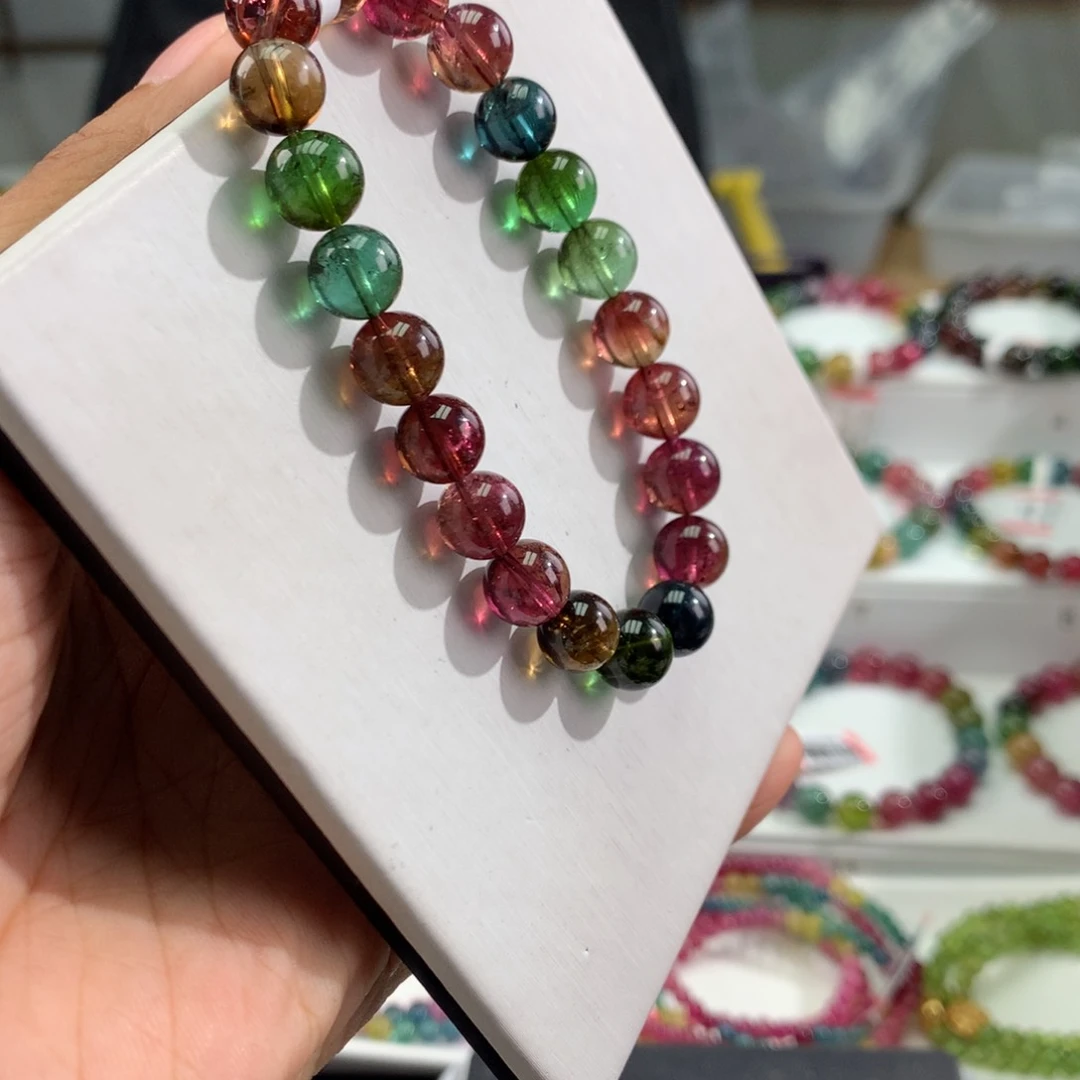 碧玺手链未镶嵌      8.8mm。