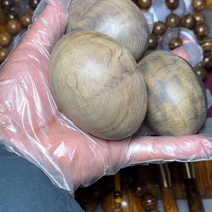 阴沉木其他侧**我阴沉木其他