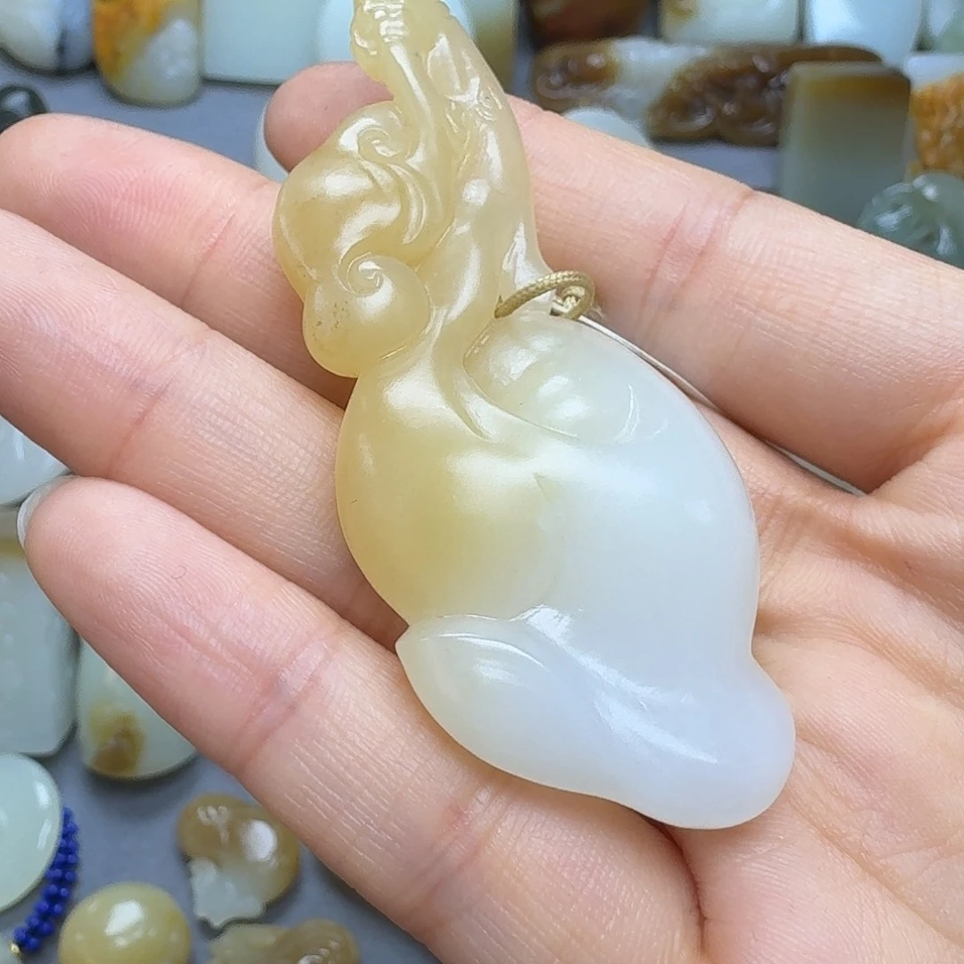 和田玉颈饰未镶嵌