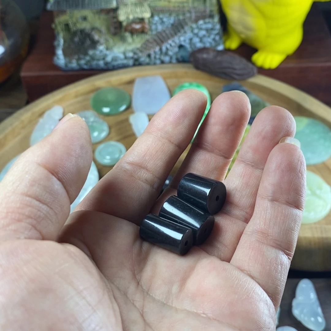 翡翠颈饰未镶嵌天**古