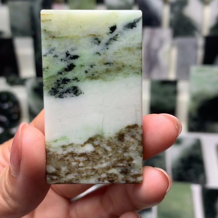 独山玉颈饰未镶嵌