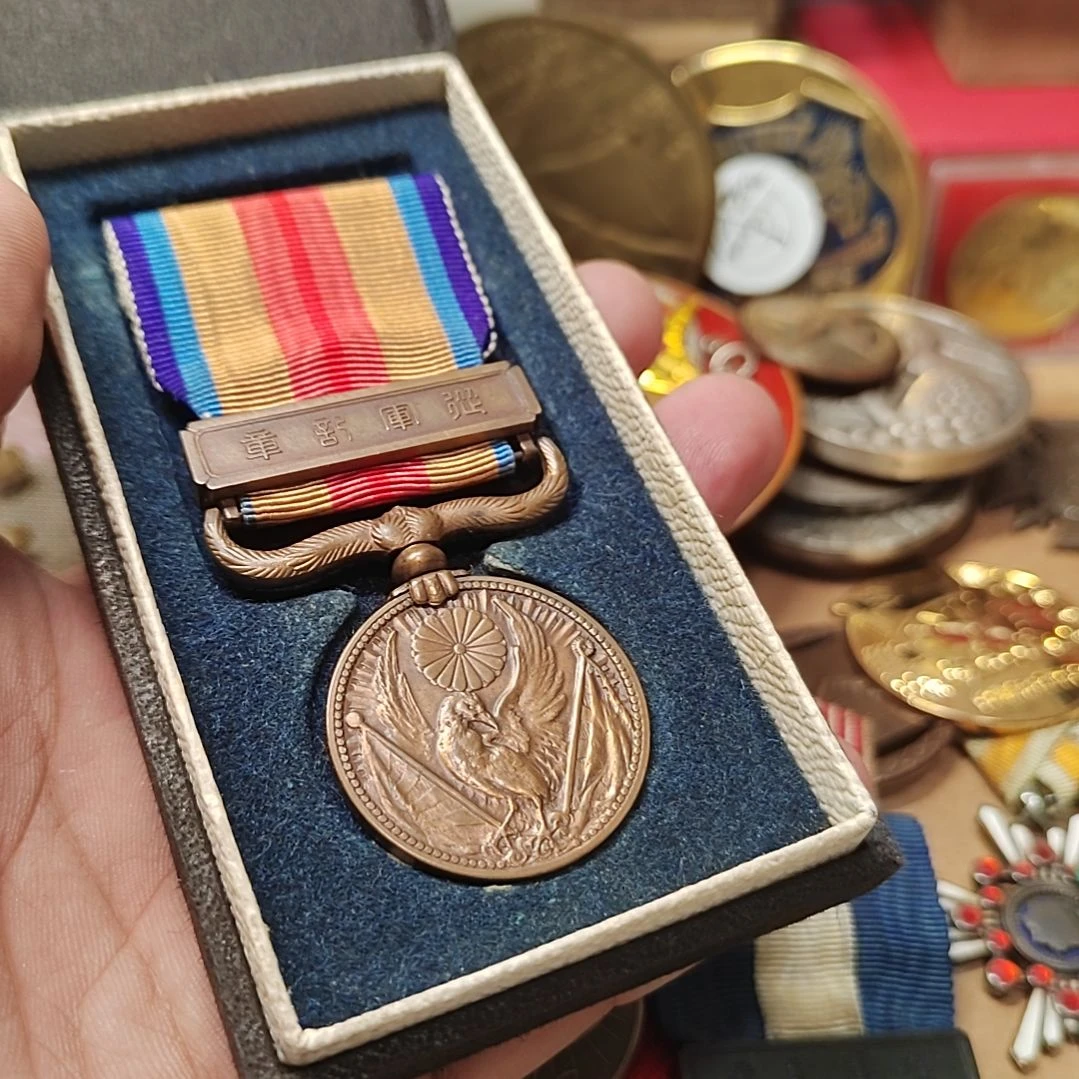 喜****日本早期的纪念章一个。