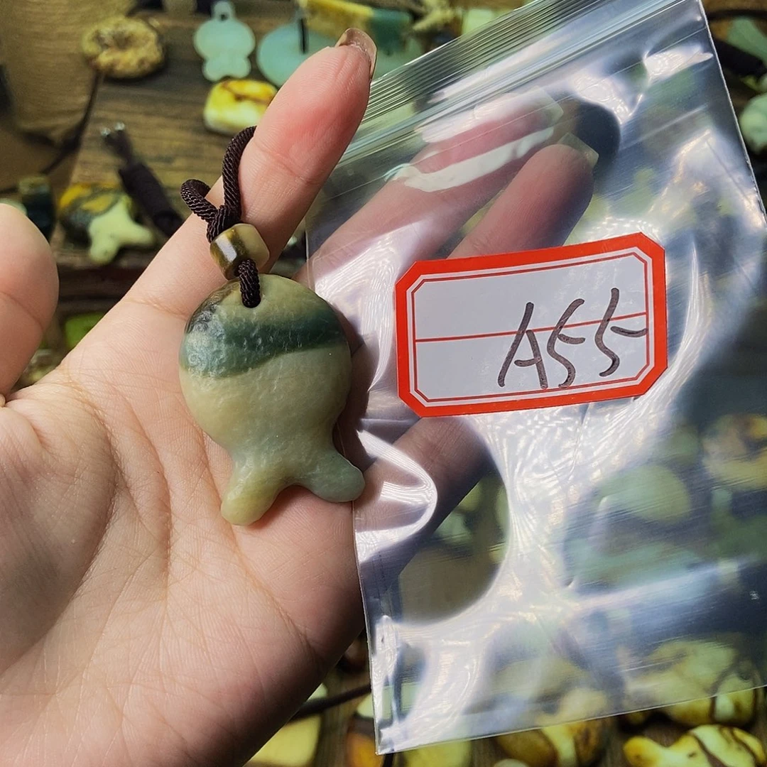 未镶嵌蛇纹石玉挂件嗯*啊