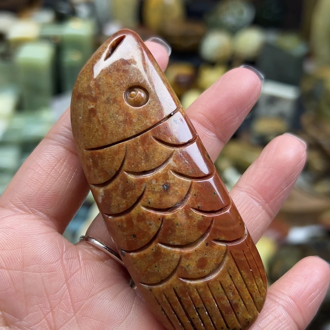 岫玉未镶嵌颈饰辽阳料手玩鱼