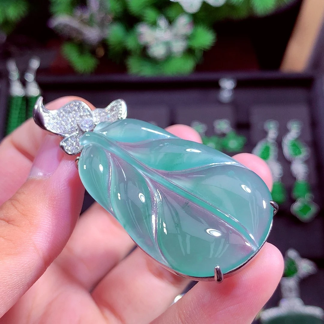 颈饰未镶嵌翡翠天然