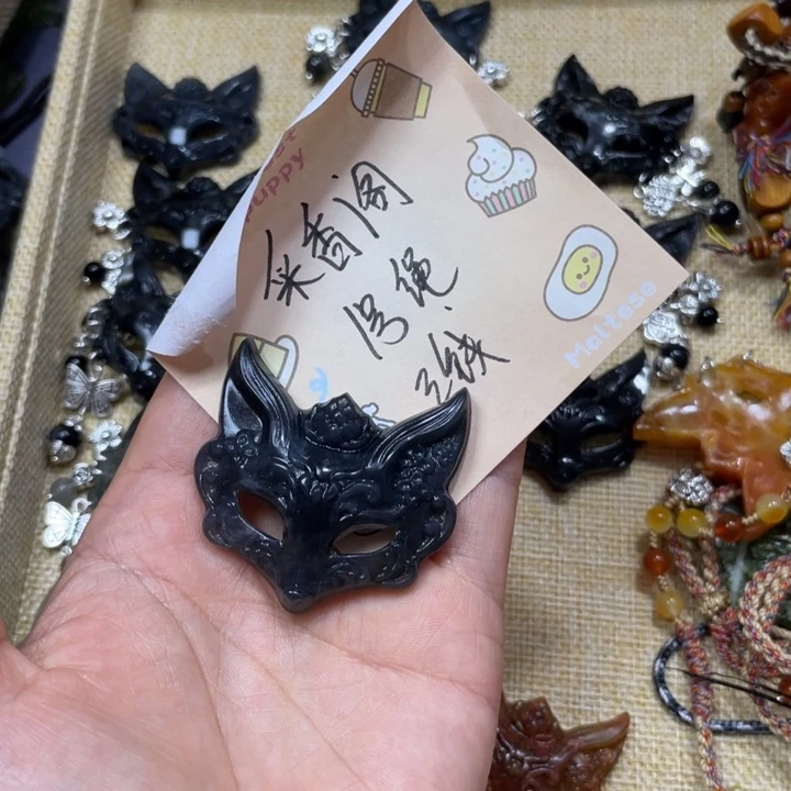 采***矶合金蛇纹石玉颈饰