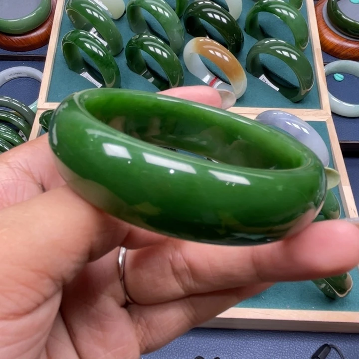 和田玉（碧玉）手镯未镶嵌