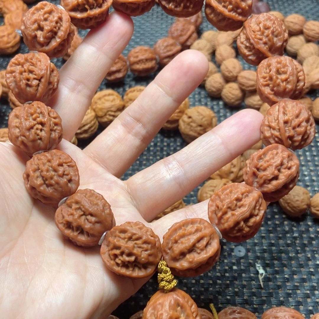 本***色吊坠文玩核桃龙脊八棱手持