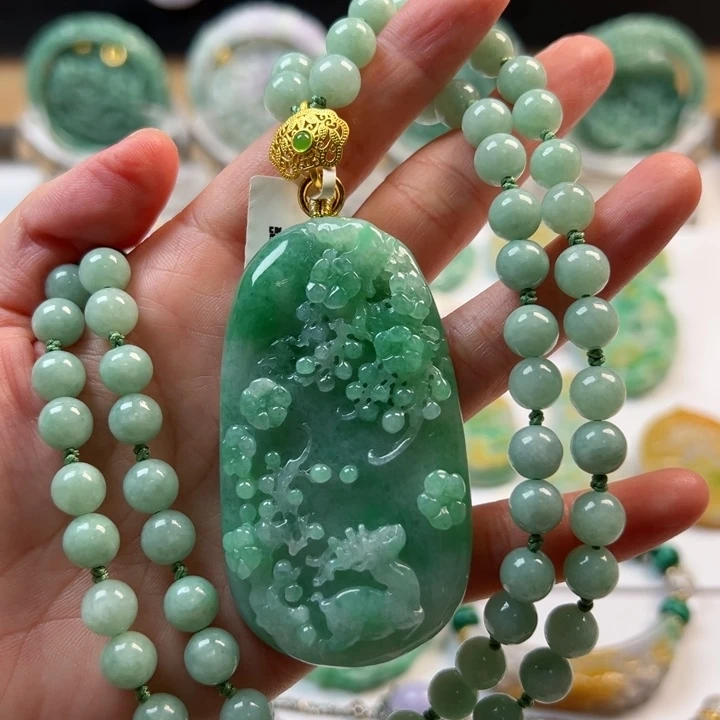 颈饰未镶嵌翡翠吊坠