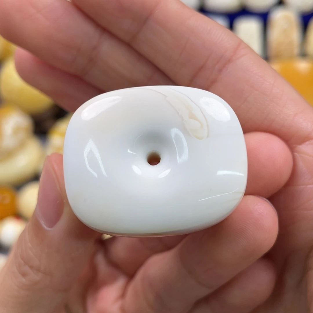 蜜蜡裸石未镶嵌琥珀蜜蜡扣子