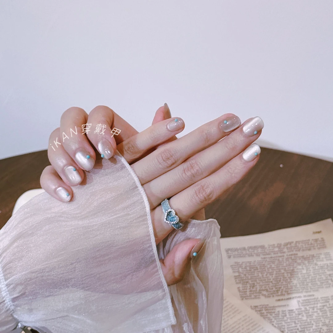 iKAN春夏爆款纯手工穿戴甲蓝气球猫眼个性显白新款豆豆甲美甲贴98
