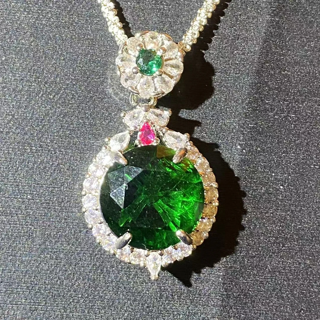 精选h114-典藏轻奢-重工豪华吊坠