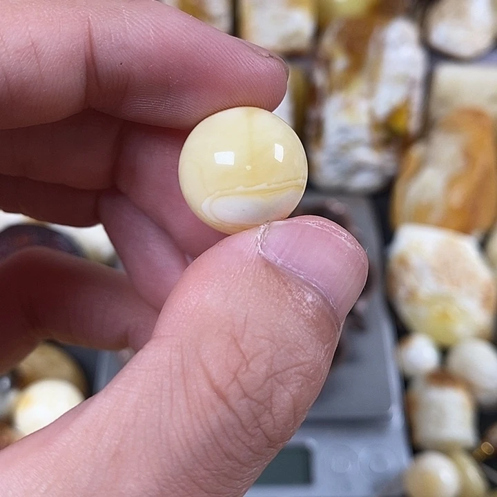 未镶嵌琥珀裸石我