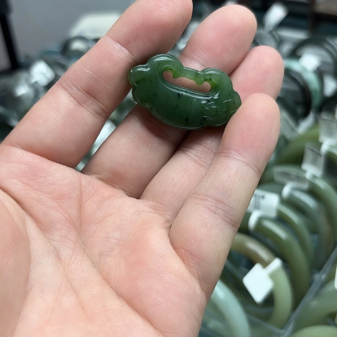 未镶嵌手镯和田玉(糖玉)