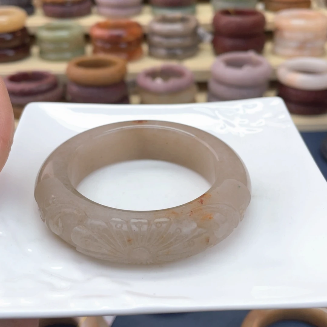 【闪购商品】石英质玉手镯未镶嵌粉*