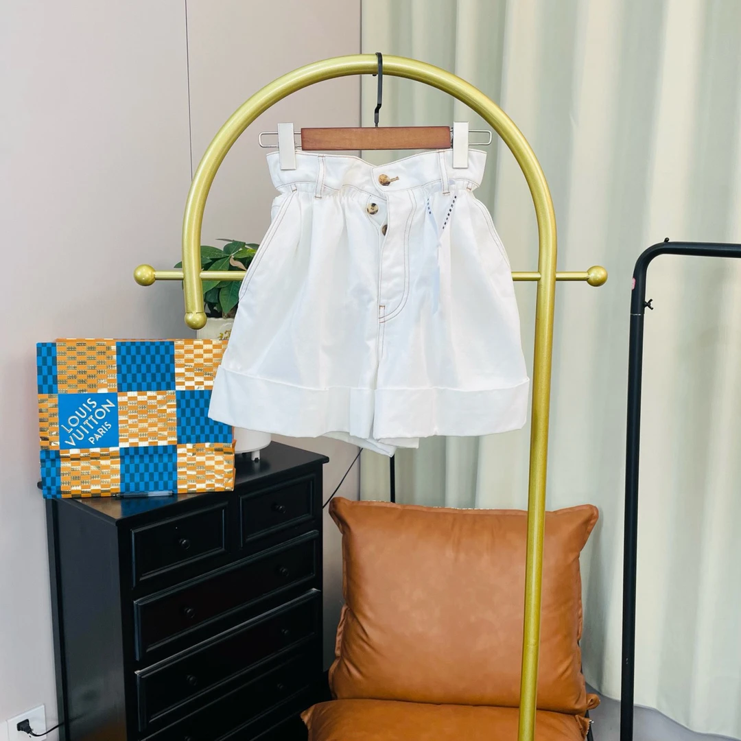 99新 MIU MIU/缪缪 白色背后logo荷包短裤 36码 99新