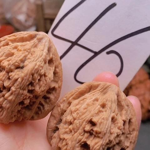 吊坠桃核39全品原桩密文41克