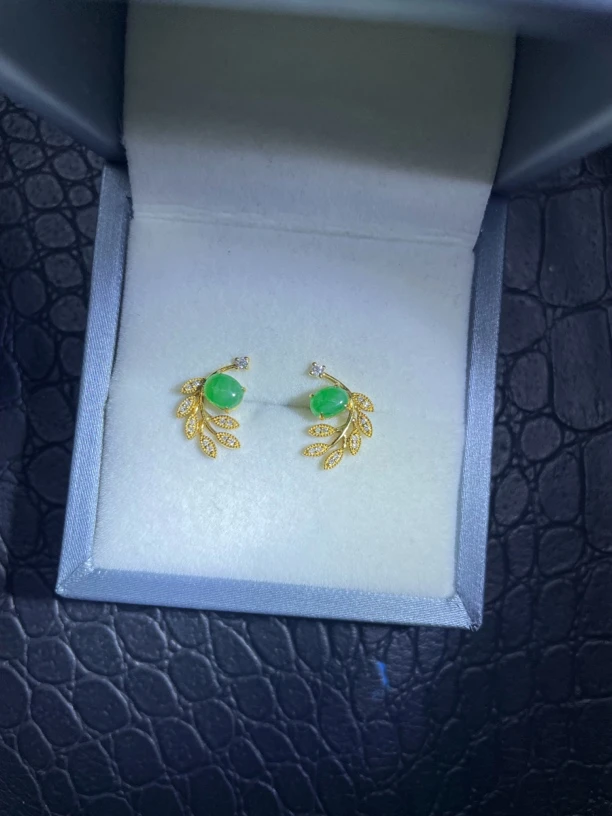 18k天然翡翠耳钉