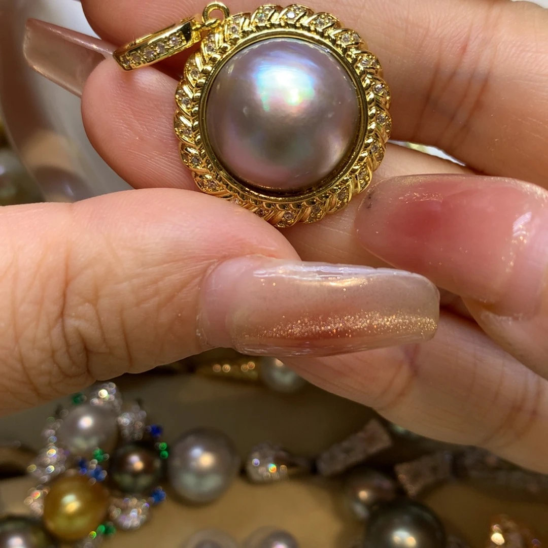 未镶嵌颈饰拼合珍珠（马贝珠）