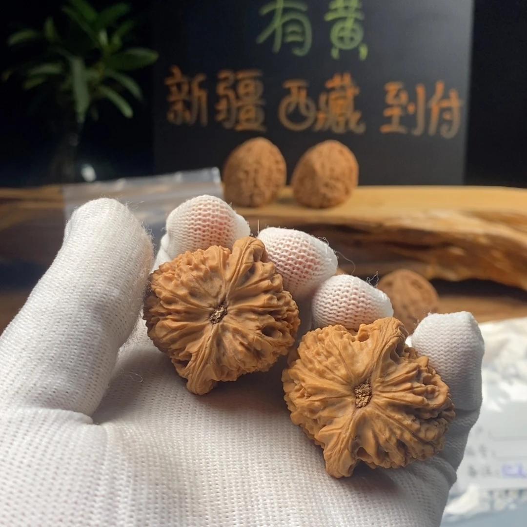 噜***噜吊坠文玩核桃哈哈