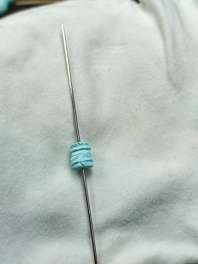 天然原矿绿松石雕刻