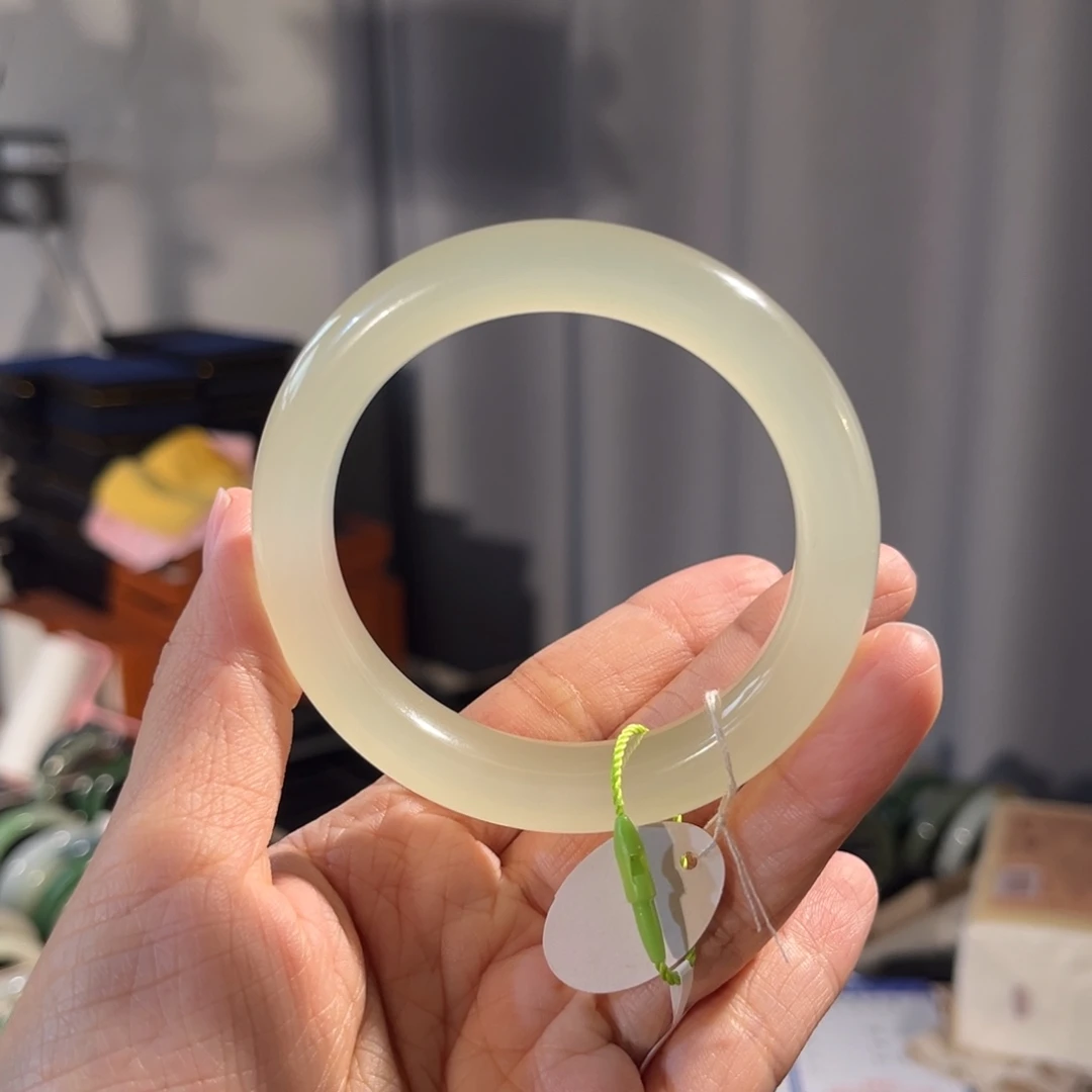 和田玉未镶嵌手镯   「高冰猫眼荔枝冻」高冰透！