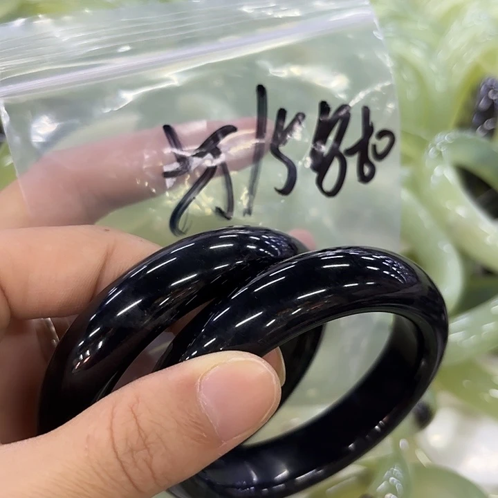 打***家未镶嵌蛇纹石玉岫玉手镯