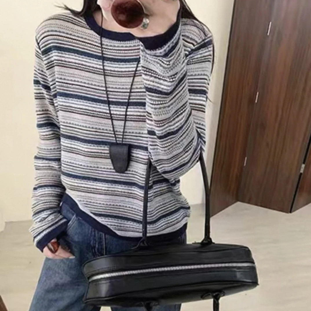 在韩-早秋新款针织条纹圆领显瘦拼色针织