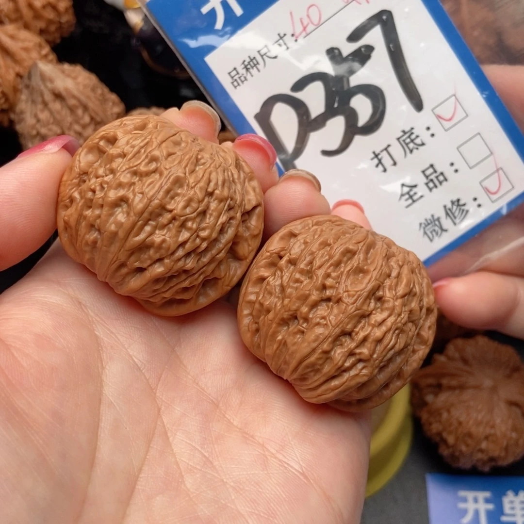 云***巅吊坠桃核核桃铁锤妹妹