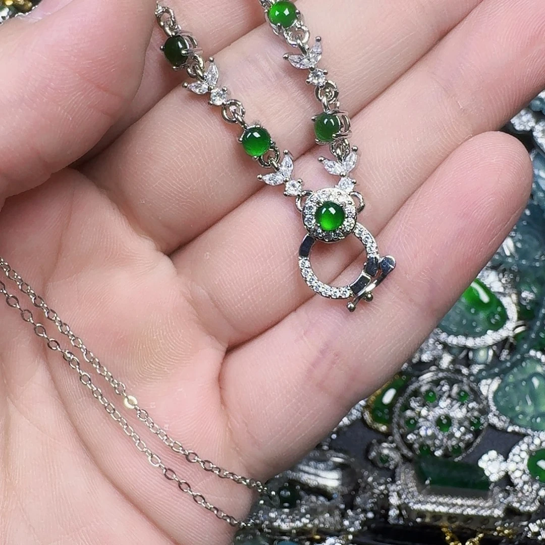 翡翠未镶嵌颈饰天然A货翡翠放漏