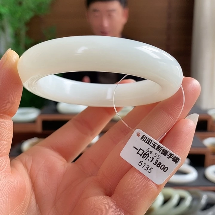 和田玉未镶嵌手镯6135