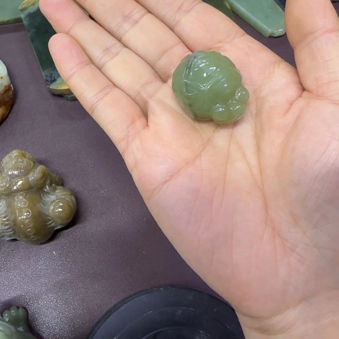 岫岩河磨玉（透闪石质玉）未镶嵌颈饰
