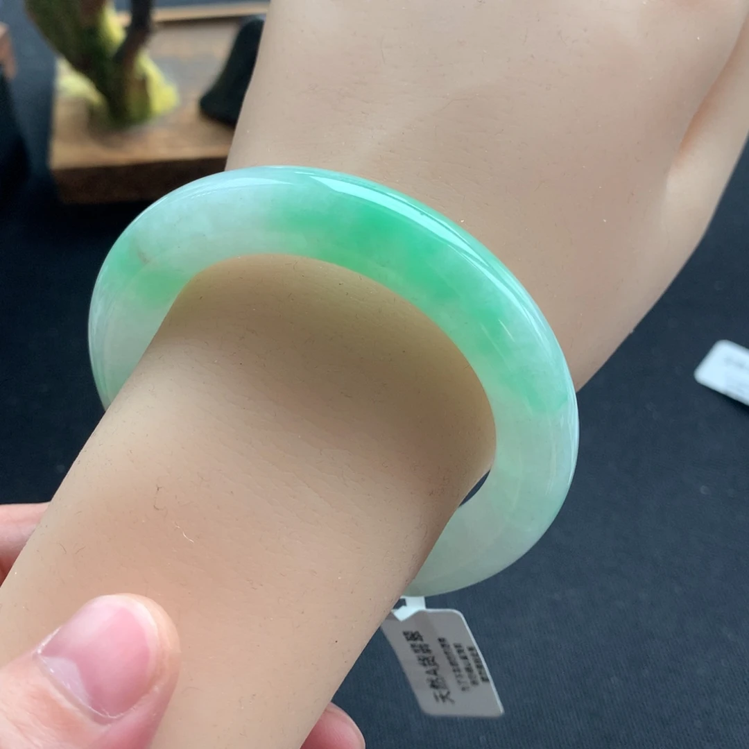 翡翠未镶嵌手镯95号51圆