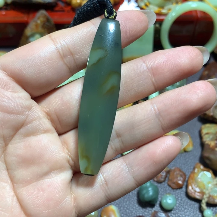 岫岩老玉（透闪石质玉）未镶嵌颈饰