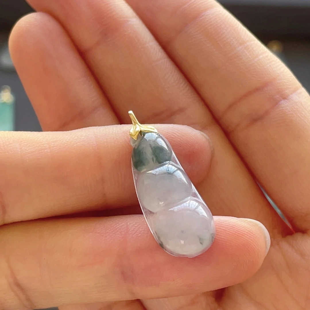 翡翠颈饰18K金镶嵌福豆