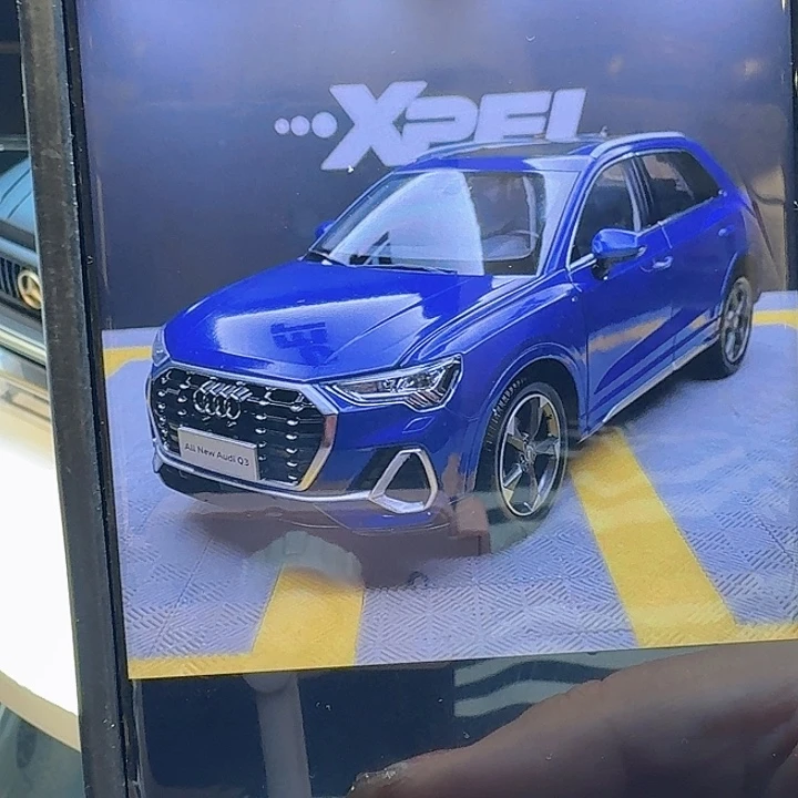 奥迪q3蓝汽车模型