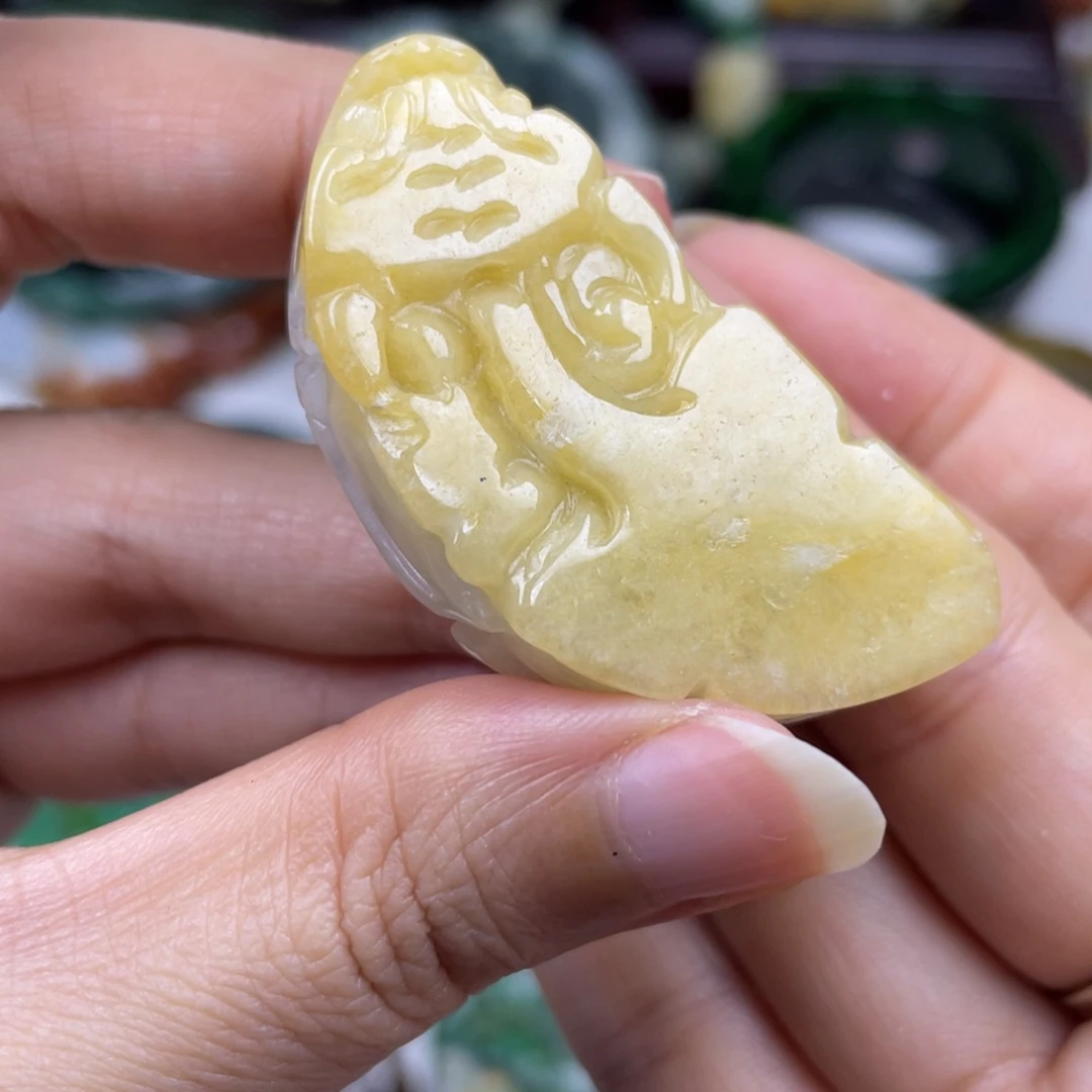 翡翠未镶嵌颈饰牌子