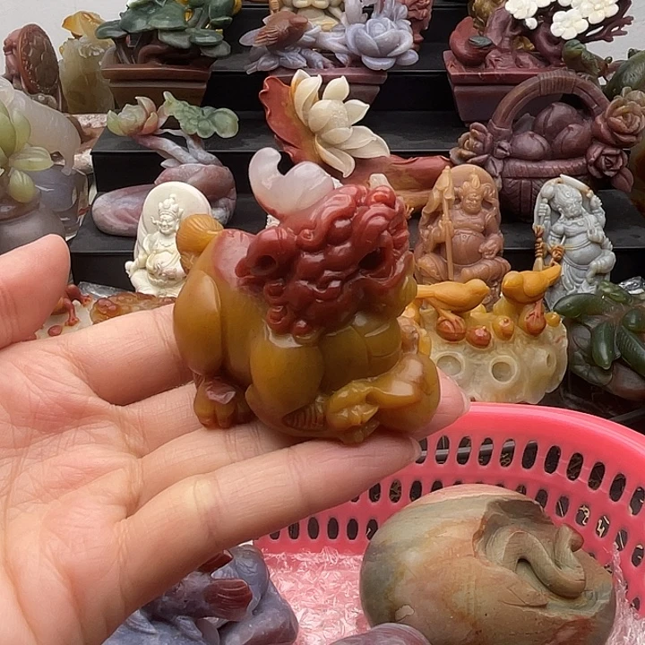 石英质玉未镶嵌摆件