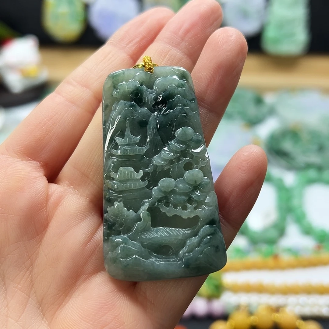 w***蕾翡翠未镶嵌颈饰吊坠