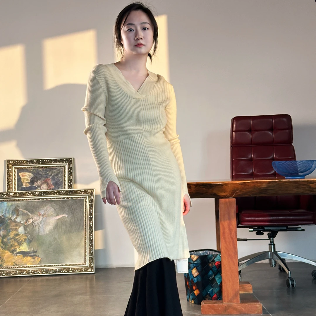 秋冬气质显瘦V领打底针织羊毛连衣裙