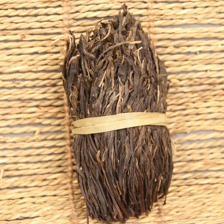 家乡手工制作永德大雪山晒青把子茶把把茶云南普洱茶乔木大叶种茶