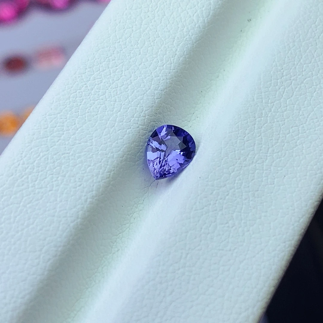 水晶-碧玺裸石未镶嵌天然坦桑石 全净玻璃体0.66CT未镶嵌