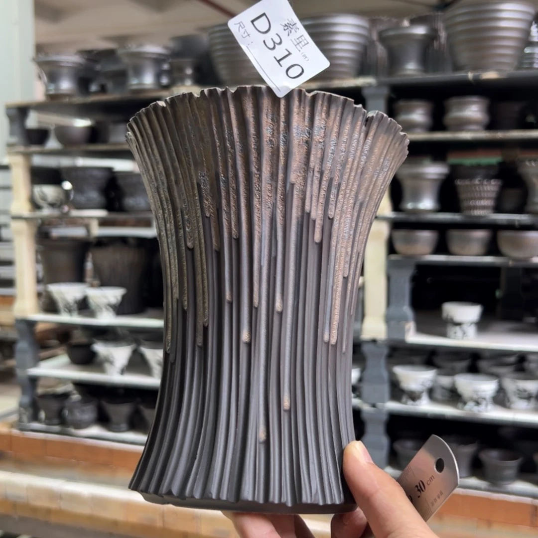 景德镇手工素里口13.4高18瑕疵