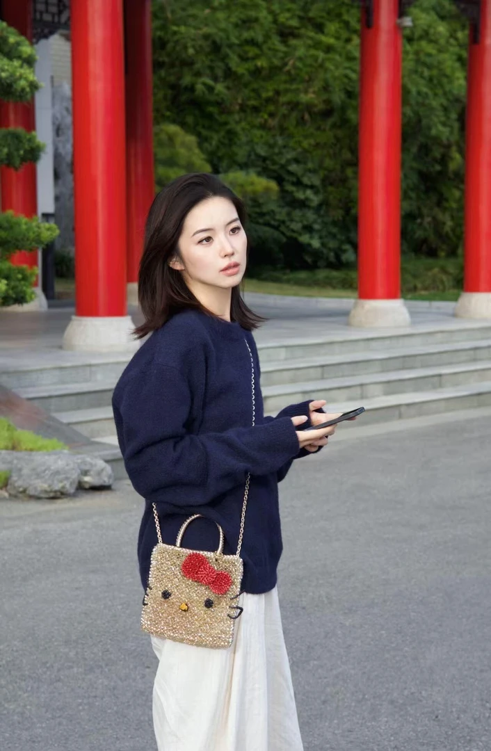 2025秋季新款韩系慵懒风藏蓝色软糯毛衣女针织衫上衣休闲裤两件套