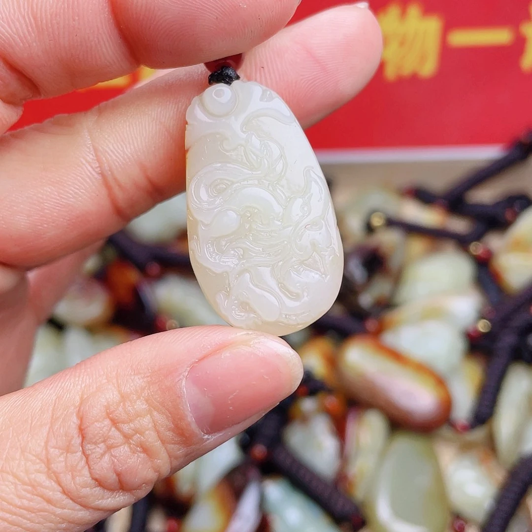 和田玉颈饰未镶嵌