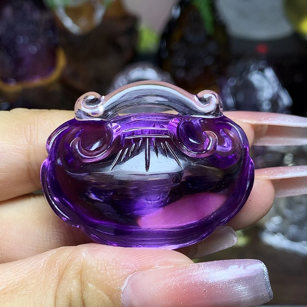 爱***哥未镶嵌水晶颈饰天然